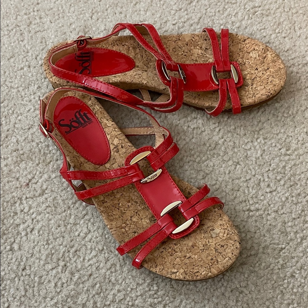 Vintage Sofft Red Sandals With Leather Buckle, Size 7 NWOT